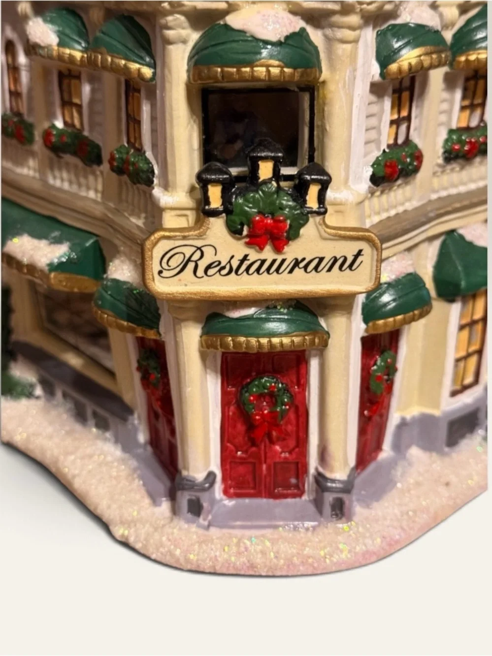 St. Nicholas Square 2017 Restaurant Lighted Christmas Village Building w/ Box
